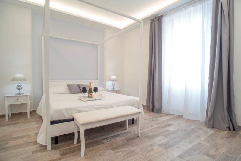 RELAXING ROOMS