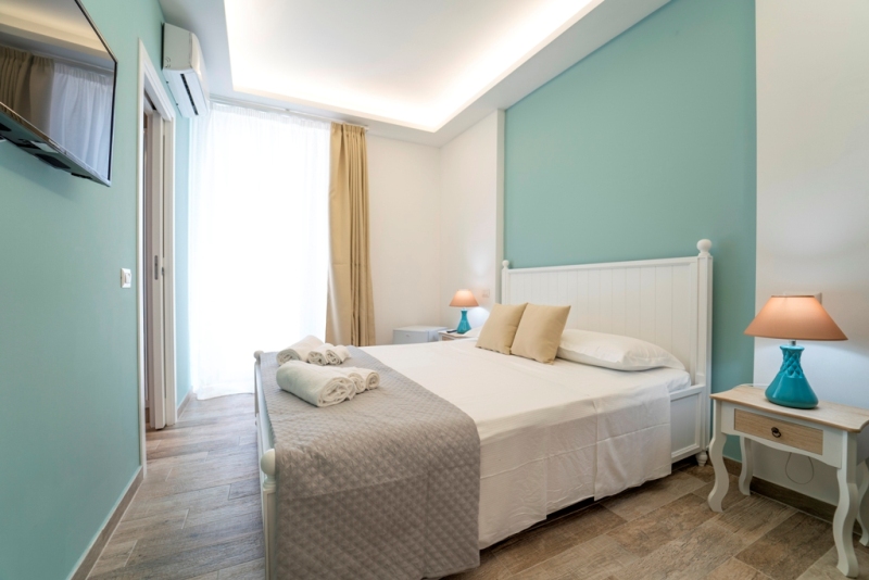 RELAXING ROOMS
